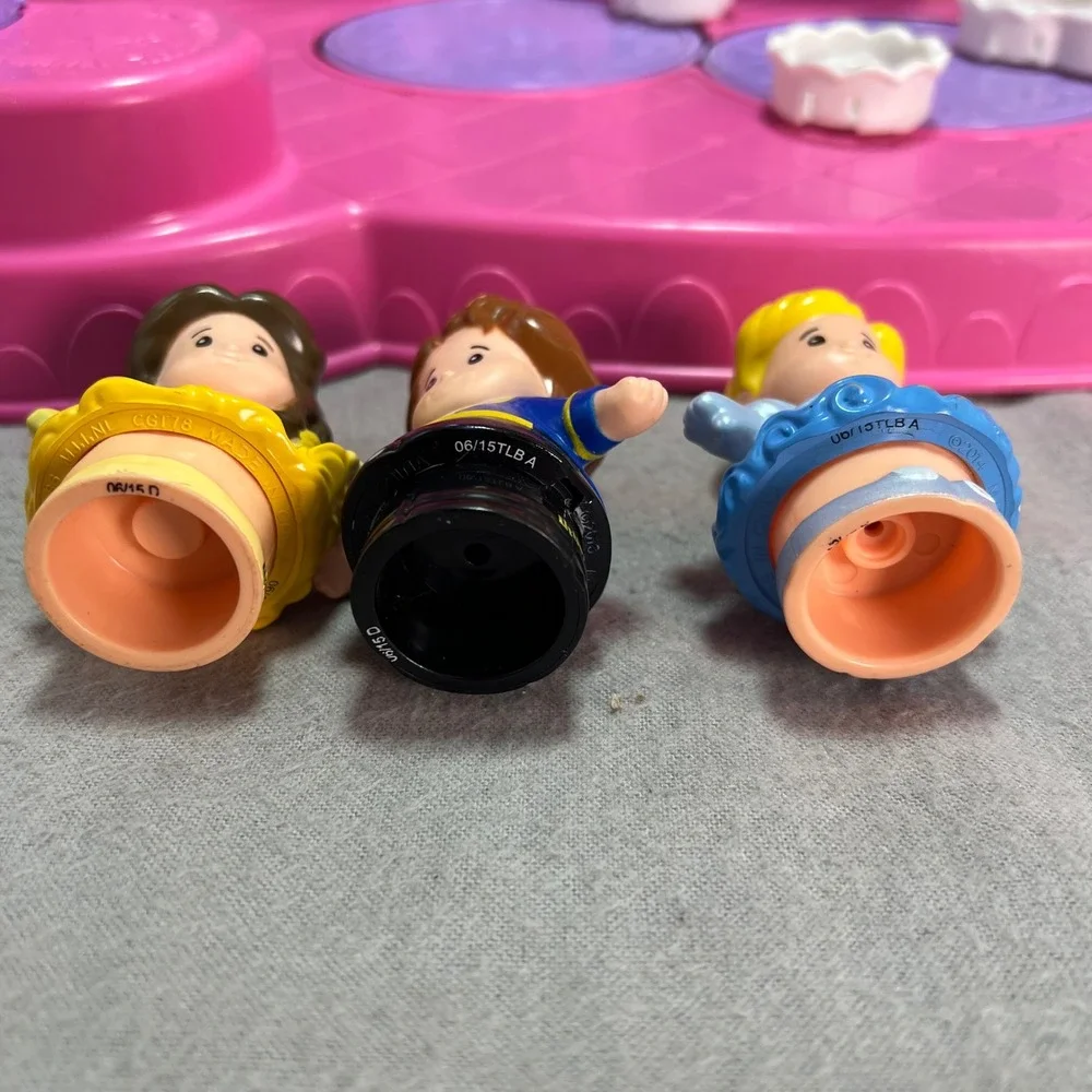 Fisher-Price Little People‎ Disney Princess Musical Dancing Palace 2014 WORKS